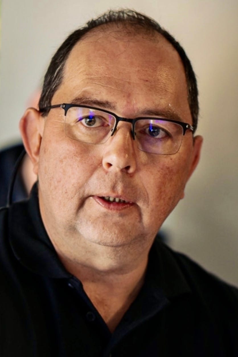 Ronny Paulusch, Autor von Cuts & Colours